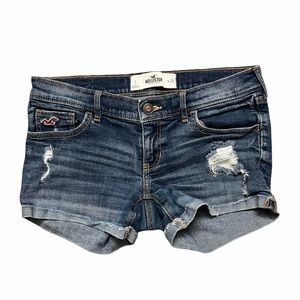 Hollister distressed denim shorts in size 1